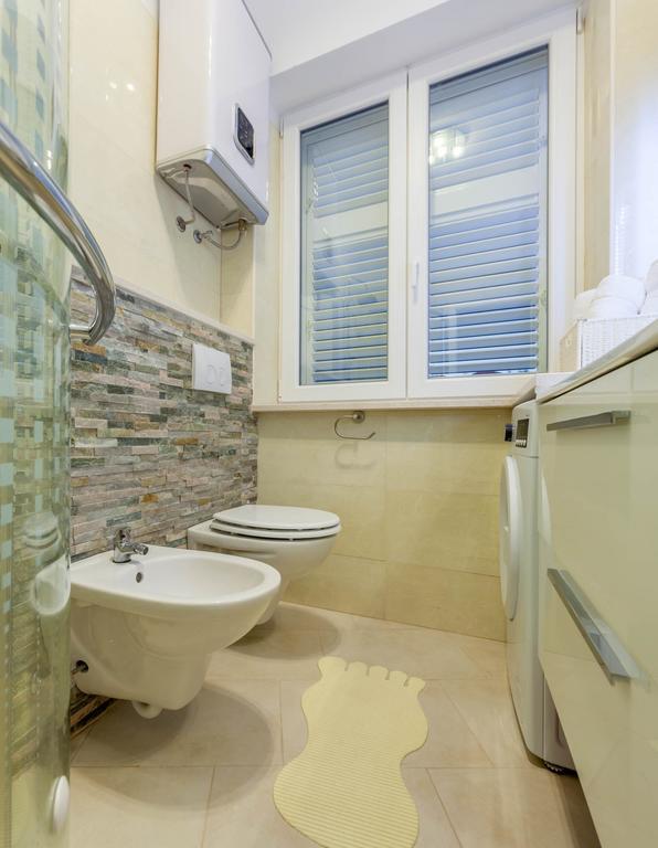 Chic Apartment In Center 스플리트 객실 사진